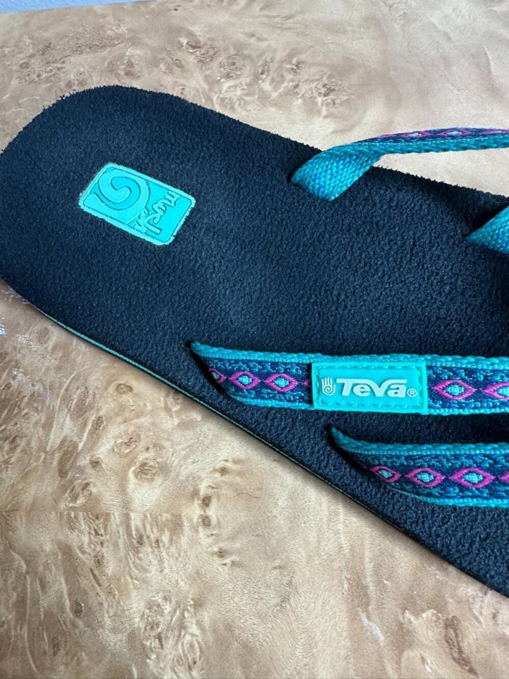 Teva Olowahu Mush Strappy Flip Flop Sandals Women's Size 8 Black Teal Pink - Picture 2 of 7